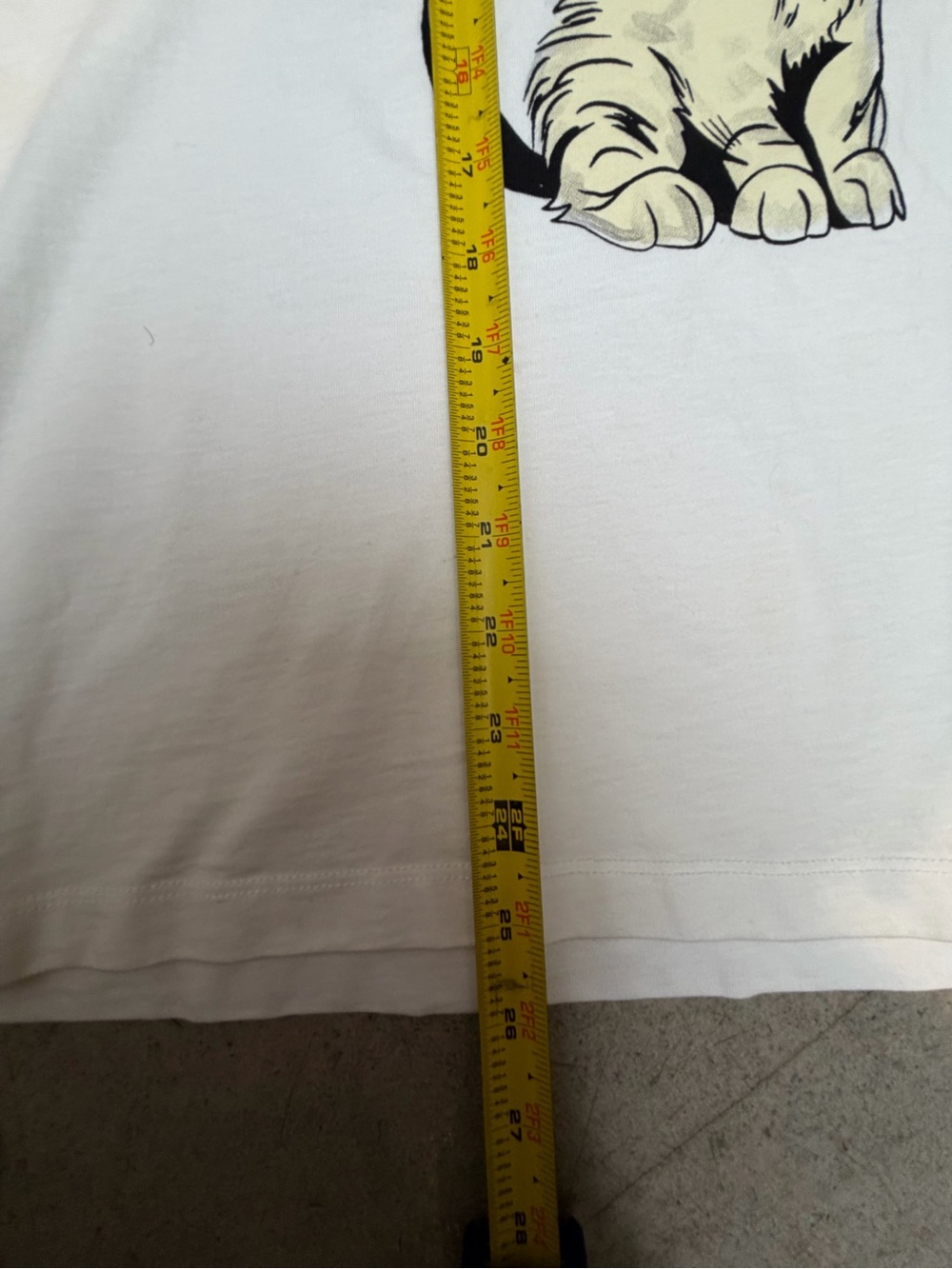 Ganni White Tee with Cream Cat Holding Purple Rose - Picture 11 of 13